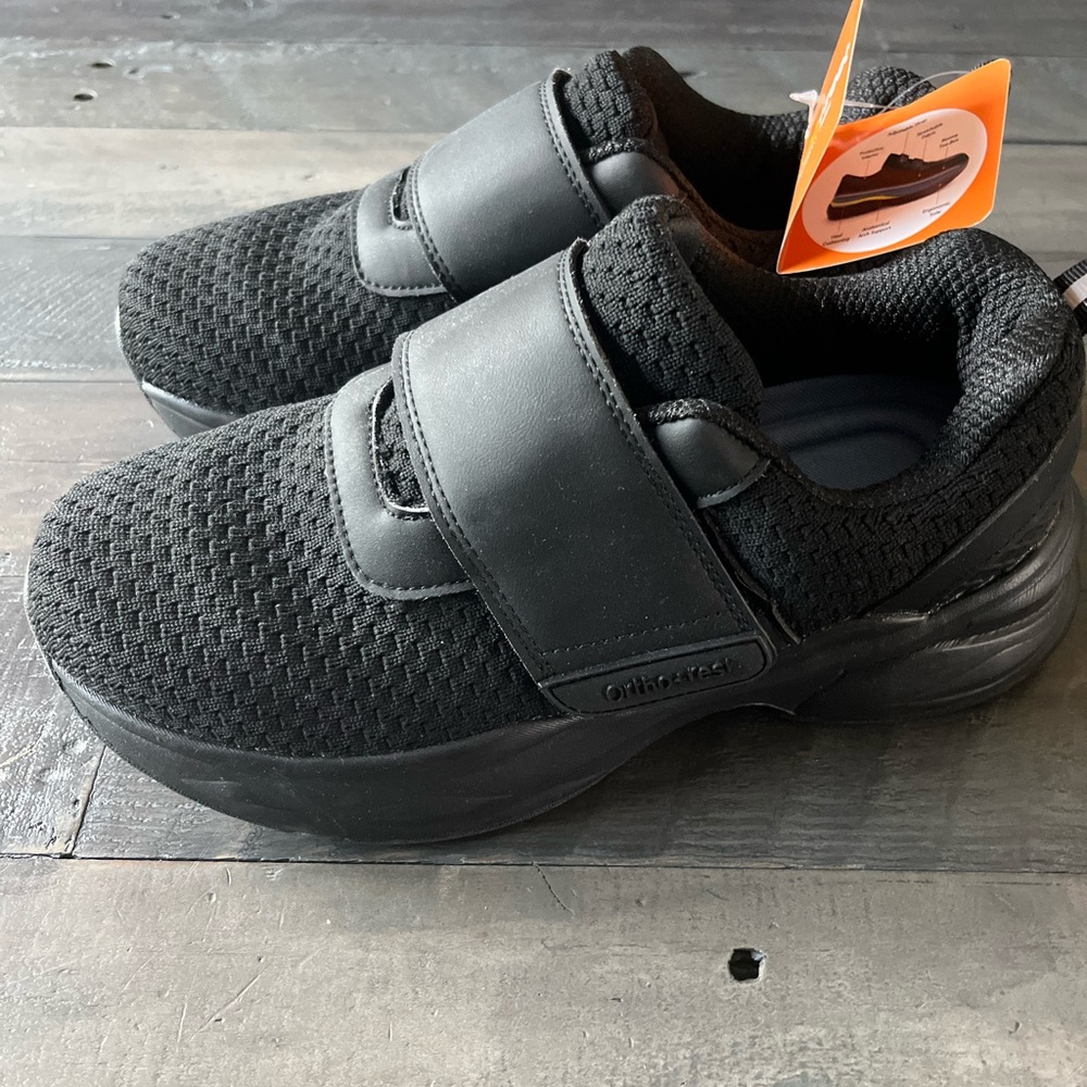 Women's Black Shoes for comfort!!! Very soft inside!